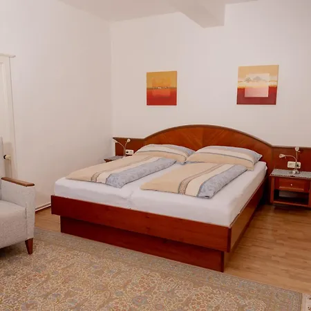 Buergerhaus Martinecz *